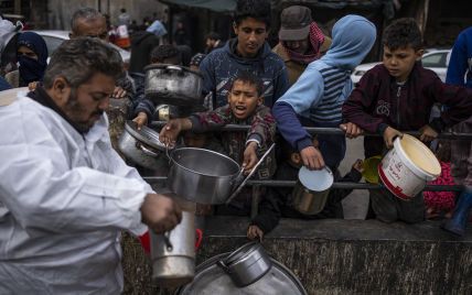 Люди масово вмирають від голоду: сенсаційні подробиці продовольчої кризи в Газі, новини 1+1