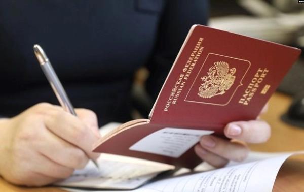 Дітям-сиротам на ТОТ видають паспорти РФ – омбудсмен