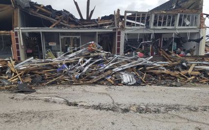 Руйнівний торнадо охопив одразу кілька штатів США: є жертви стихії – ТСН, новини 1+1
