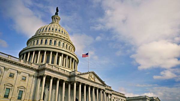 Сенат США поддержал законопроект о предоставлении помощи Украине