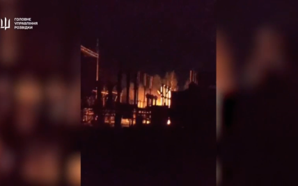 Пожежа у Брянську на підстанції – знеструмлено військові об’єкти РФ, відео ТСН новини 1+1