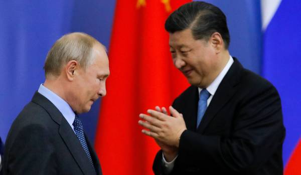 Путин прилетел в Китай и начал “неформальные переговоры” с Си Цзиньпином: первые заявления