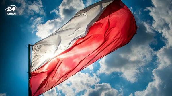 Сейм Польши обновил правила предоставления помощи украинским беженцам