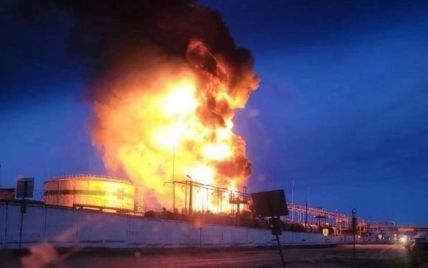 Атака на порт Кавказ у Краснодарському краї – загорілась нафтобаза, фото, відео