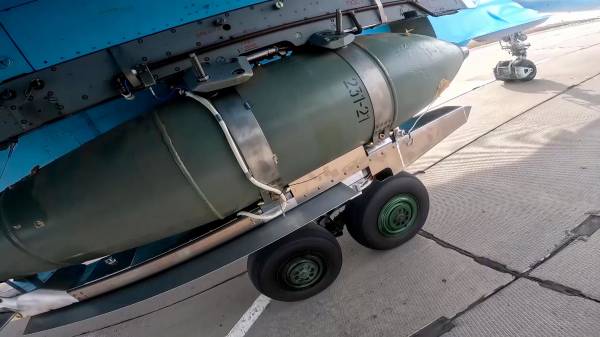 В Воздушных силах пролили свет на таинственное “недержание боеприпасов” российскими самолетами