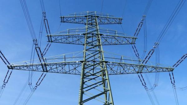 Україна знову брала аварійну допомогу електрикою у ЄС, обмеження досі є у двох областях – Міненерго