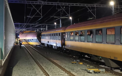 Потяг, який прямував до України, потрапив у аварію в Чехії: багато загиблих – 1+1, новини ТСН
