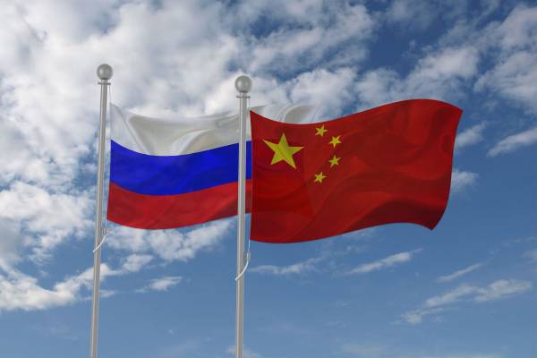 Китай пообещал не поставлять России оружие: Зеленский ответил, верит ли в это