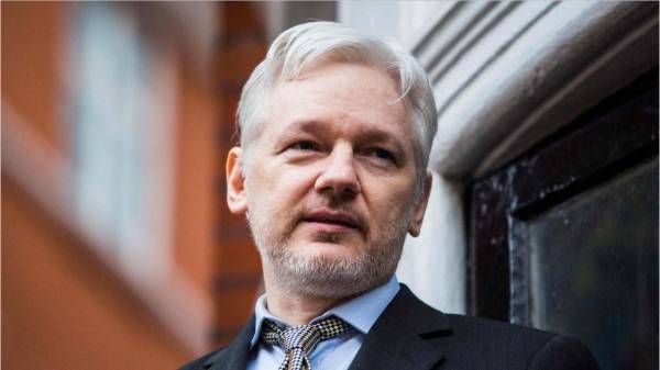 Найбільший скандал в історії: засновник WikiLeaks Джуліан Ассанж визнав провину і вийшов на волю