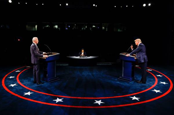 Дебаты в США не изменили мнение большинства избирателей относительно кандидатов, – опрос