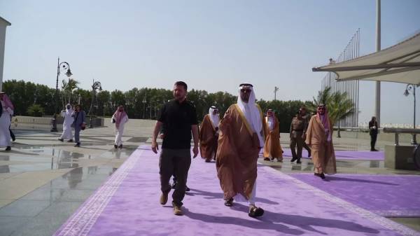 Зеленський прилетів у Саудівську Аравію та зустрівся з принцом