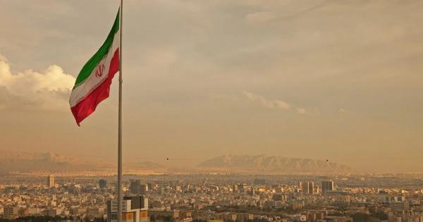 На президентських виборах в Ірані реформатор Масуд Пезешкян випереджає ультраконсерватора Саїда Джаліля