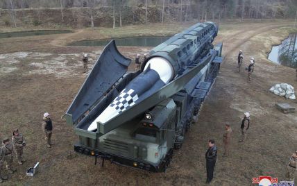 КНДР заявила про успішне випробування нової ракети з надвеликою боєголовкою – тсн