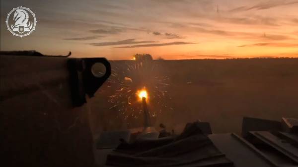 Адские бои на Покровском направлении: мощные кадры работы БМП Bradley с GoPro