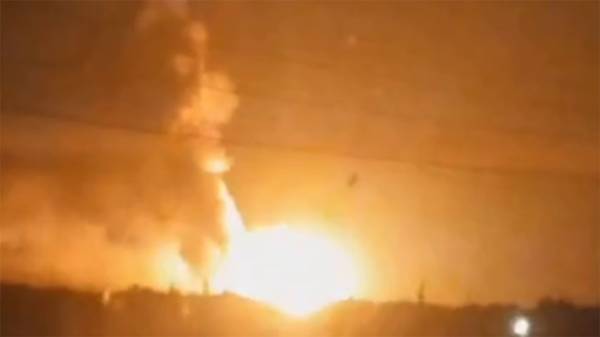 На аэродроме “Морозовск” в России прогремели мощные взрывы: возник масштабный пожар