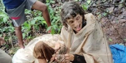 Жінку знайшли прикутою до дерева і залишену помирати в джунглях – ТСН, новини 1+1