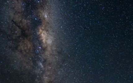 Зоряне небо – кадри зі станцією Академік Вернадський в Антарктиді