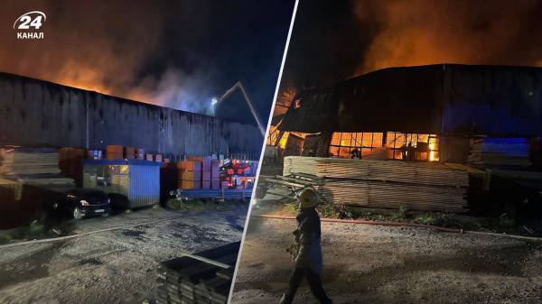 У Львові спалахнула масштабна пожежа на автобусному заводі: вогонь приборкували кілька годин