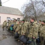 Чи відправляють в ЗСУ служити хворих, літніх людей та наркозалежних: відповідь…