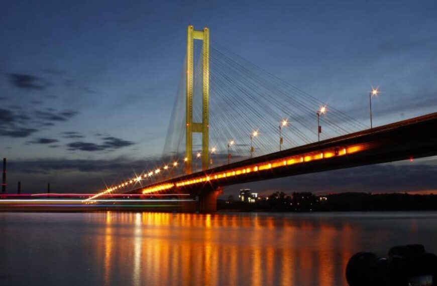 Через кілька тижнів після відкриття: у Києві на 4 місяці частково перекриють Південний міст