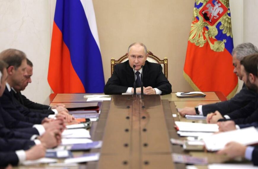 Кремль намагається виторгувати 2 позиції: що стоїть за “відмовою” Путіна від 4 областей України