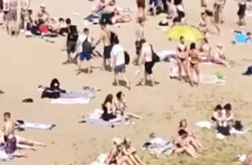 Аншлаг на пляжах столиці: як у Києві відкрили купальний сезон – відео