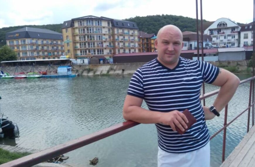 Першим підійняв триколор у Керчі: на війні проти України загинув колаборант Костянтин Єрманов