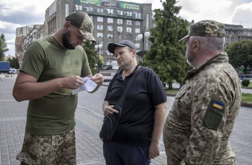 Правила вручення повісток: що потрібно знати про процедуру і які права має людина