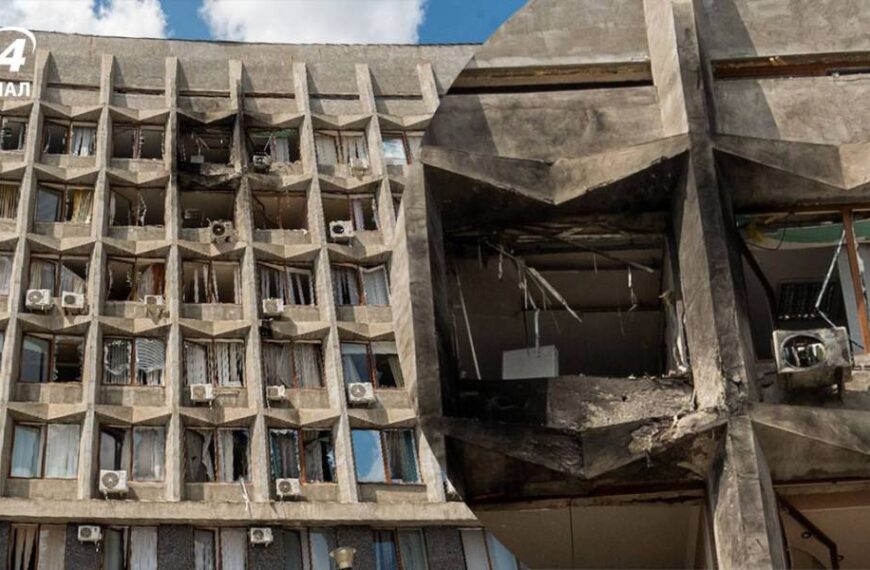 Дрон влучив у центр Сум: пошкоджено будівлю Сумської ОВА