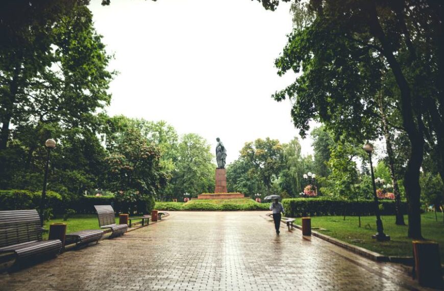 Більшість областей накриють короткочасні дощі, місцями – грози: погода в Україні на 22 липня