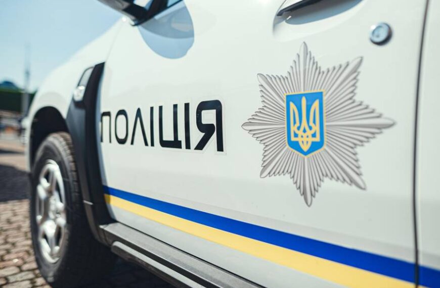 Побили, зв’язали та знімали на камеру: на Одещині група людей катувала підлітка