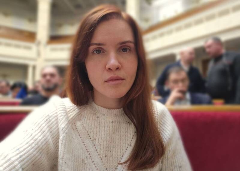 Отримувала зброю і має доступ до держтаємниць: нардеп висловився про скандальну Безуглу