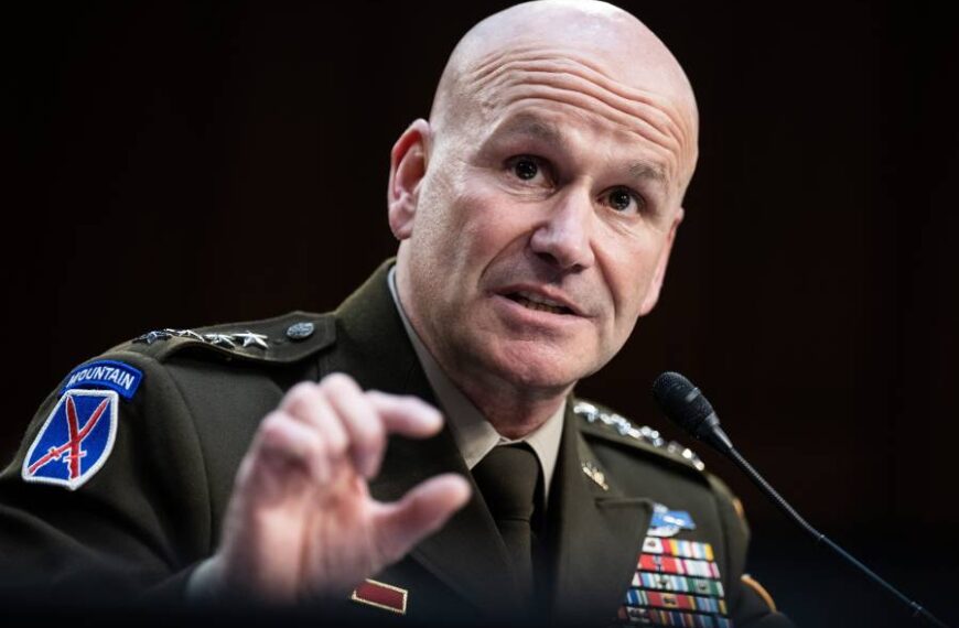 Україна, здається, частково вирішила проблему нестачі військ – генерал НАТО