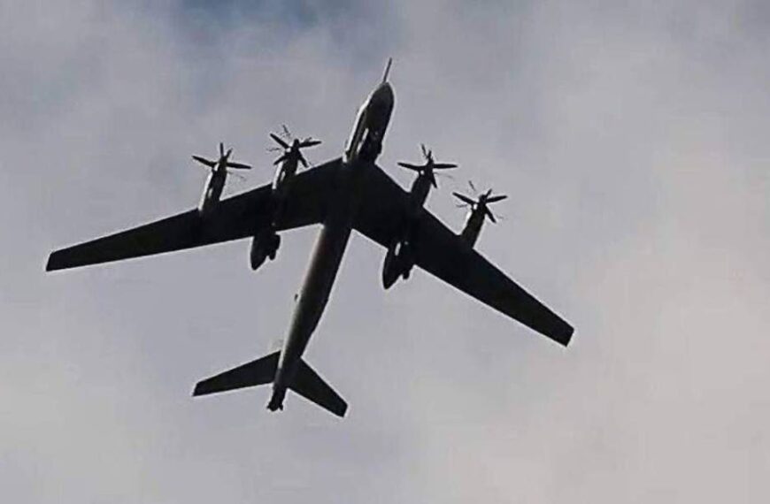 Росія підняла в небо бомбардувальники Ту-95МС й Ту-160: фіксують пускові маневри