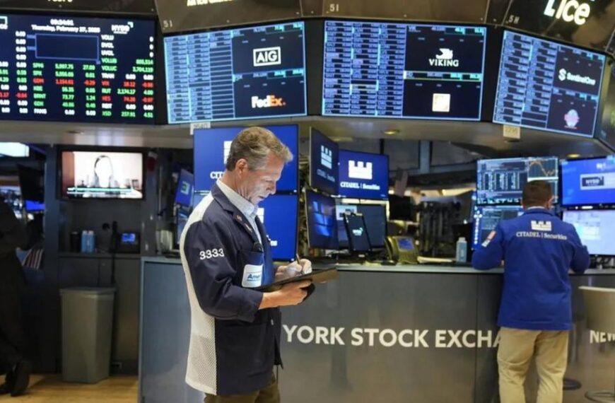 Фондовий ринок США впав через невідворотність торгової війни Трампа