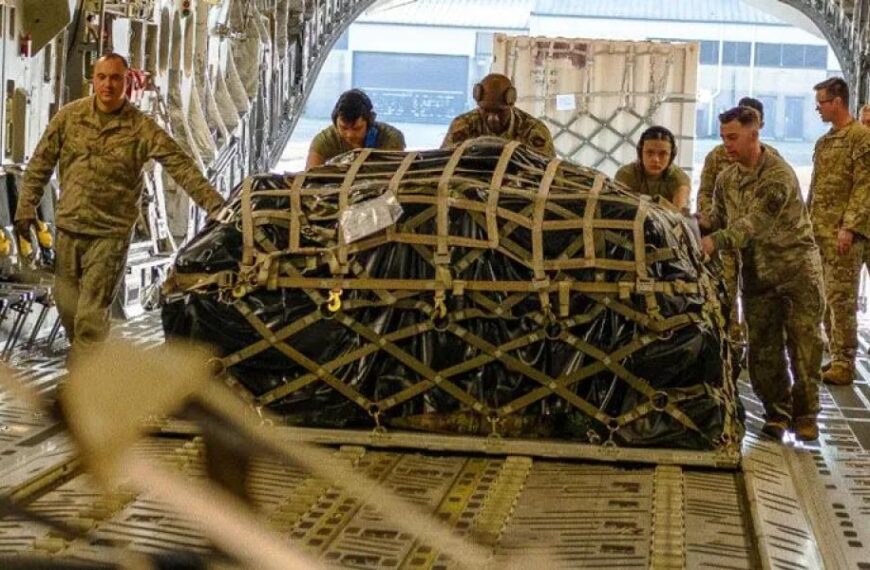 “Трамп наказує сам себе”: експерт прокоментував рішення Трампа про зупинку військової допомоги Україні