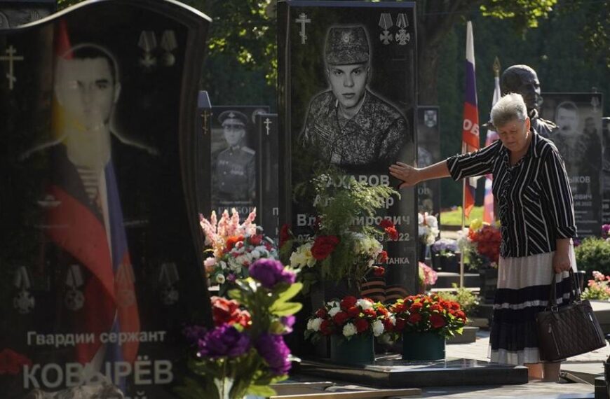 Зі школи на фронт: скільки 18-річних росіян загинуло у війні проти України