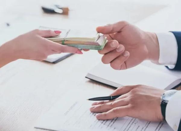 На що зараз варто звертати увагу під час оформлення кредиту в банку – поради експерта