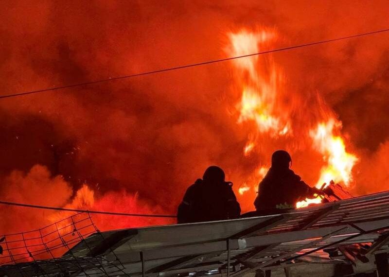 В Одесі є влучання в житловий будинок: загинув чоловік, ще 4 людей постраждали