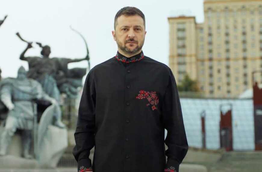 Україна зараз інша, вона сильніша і себе поважає, – Зеленський у зверненні до Дня Незалежності