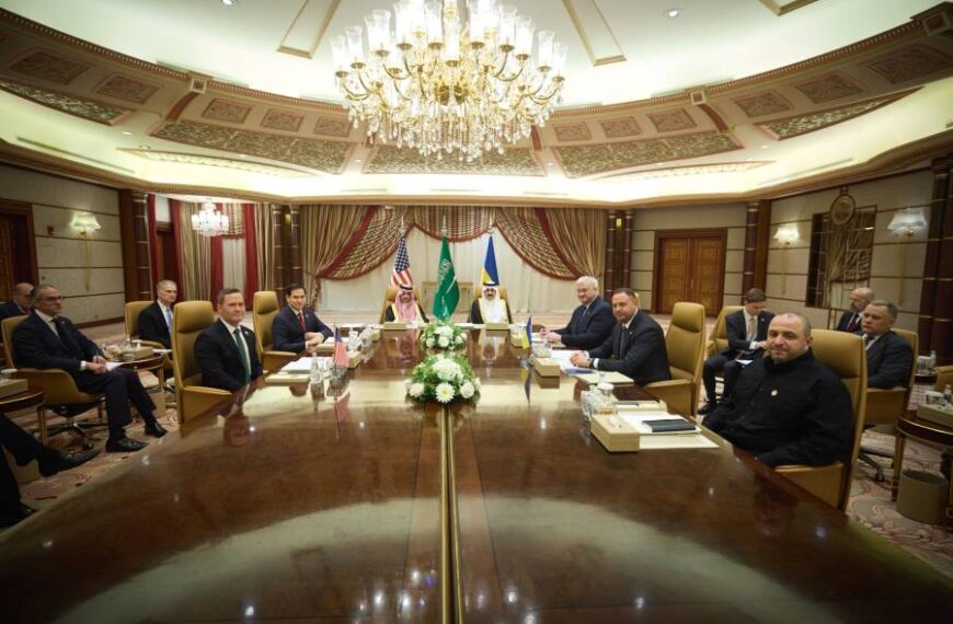 Україна окреслила США “червоні лінії” для мирних переговорів, серед них НАТО, – ЗМІ