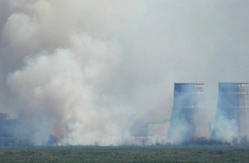 У мережі поширюють кадри задимлення навколо ЗАЕС: що там відбувається