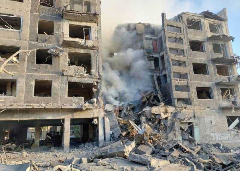 Росіяни завдали авіаудару по Білозерському: двоє цивільних загинули, ще семеро – поранені