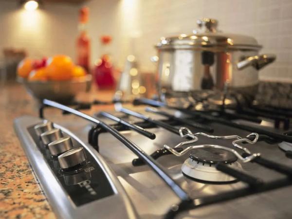 11 червня: День кухонної плити, День “велосипедом на роботу”