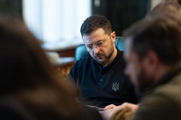 Зеленський анонсував зміни у системі військової авіації: дав завдання міністру оборони