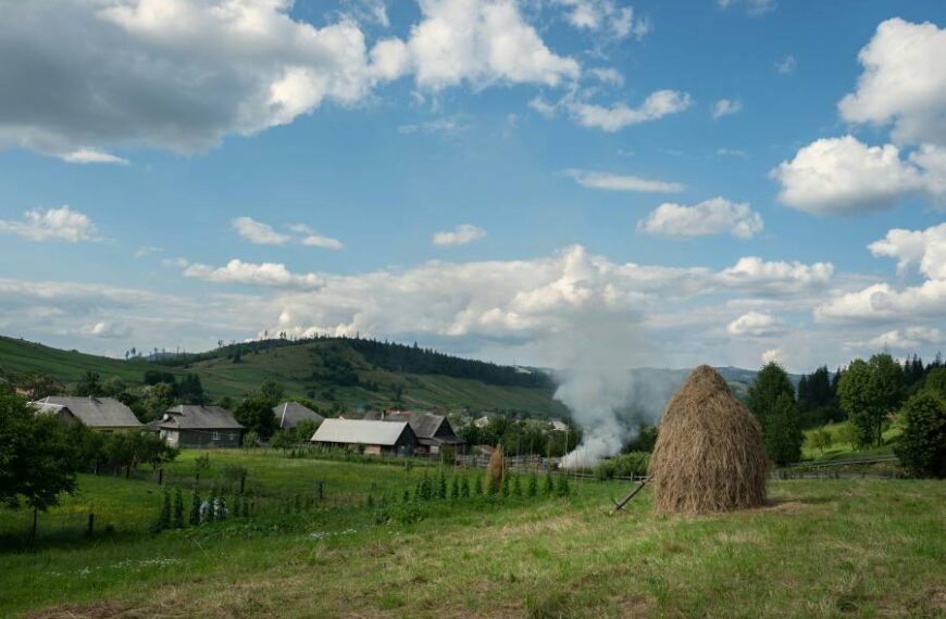 Сильна спека чи прохолода, дощі та грози: якою буде погода на початку серпня