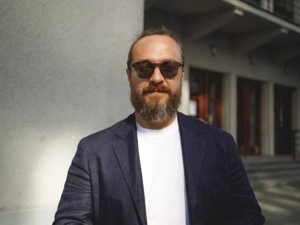 Син Кернеса не бачить сенсу у розслідуванні замаху на батька