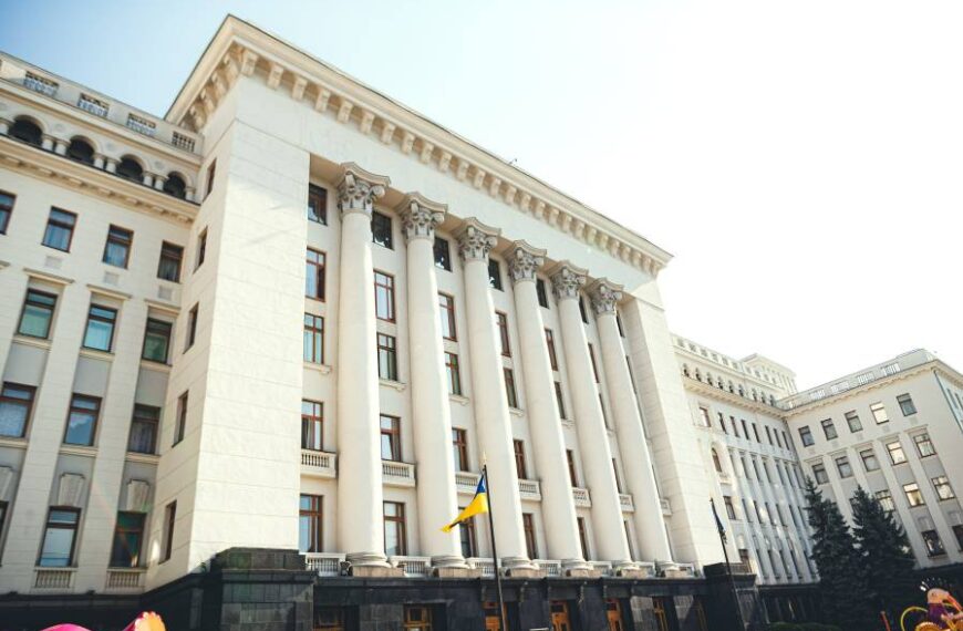 У чому проблема з підписанням петиції щодо ветування проєкту 12089: відповідь Офісу Президента