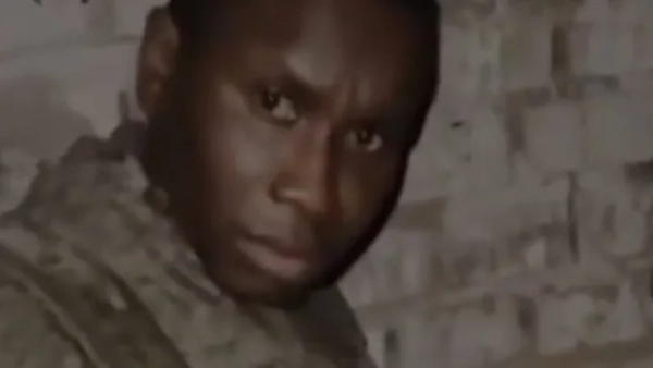 Непрояснені захоплення: БЕЗСЕРДЕЧНІ російські бійці обладнують величезними мінами африканських найманців, які воюють за Путіна.