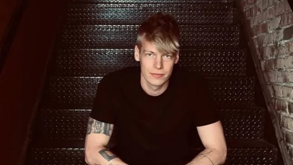 Адвокат Ілона Маска підробляє клоуном. Фото: jaymieparkkinen